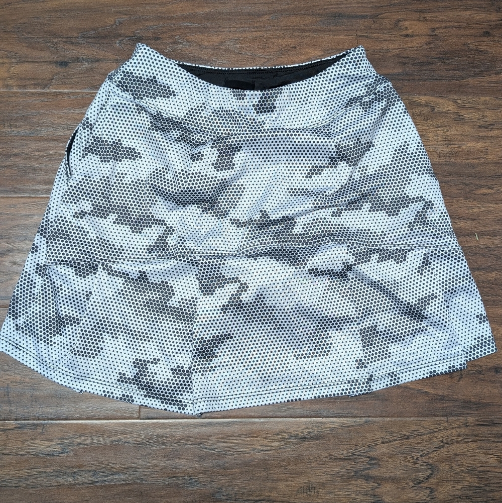 Athletic Skort Pixelated Camo Print White, Gray, and Black - Picture 3 of 7
